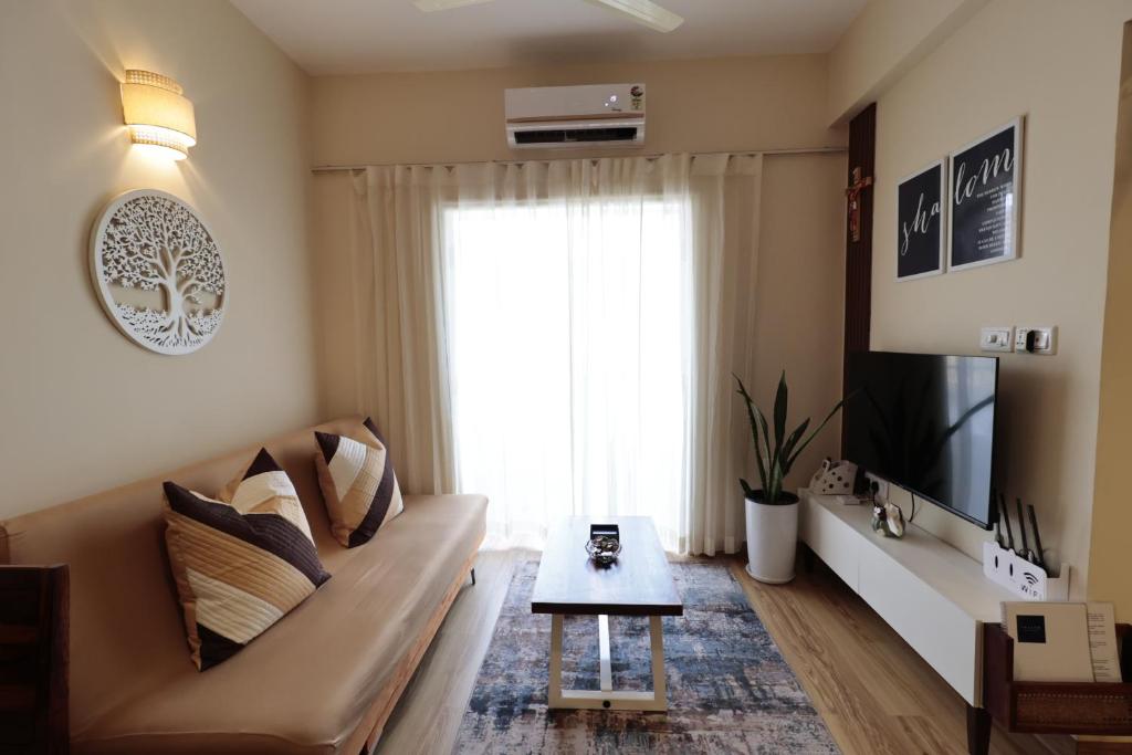 Cozy Sunlit Lounge